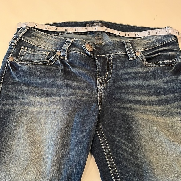 Silver Jeans Tuesday Low Capri Size 29-SOLD NOT FOR SALE - Picture 4 of 16
